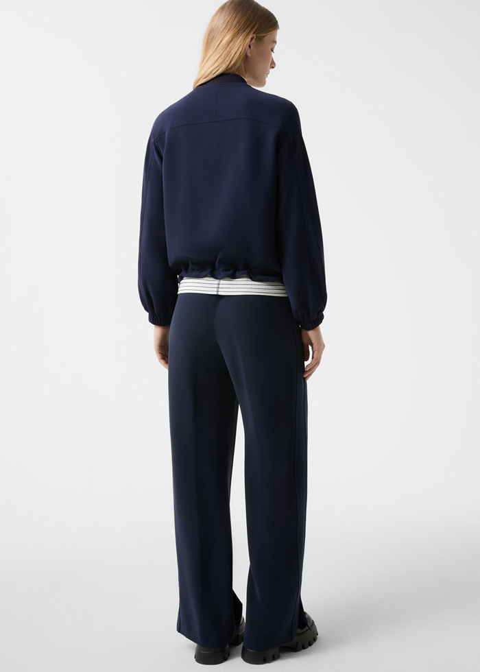 254-3672-9628-464_s01_life_back_01_b2c_1747902441