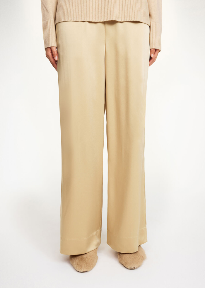 103876_1Y4_lookbook1