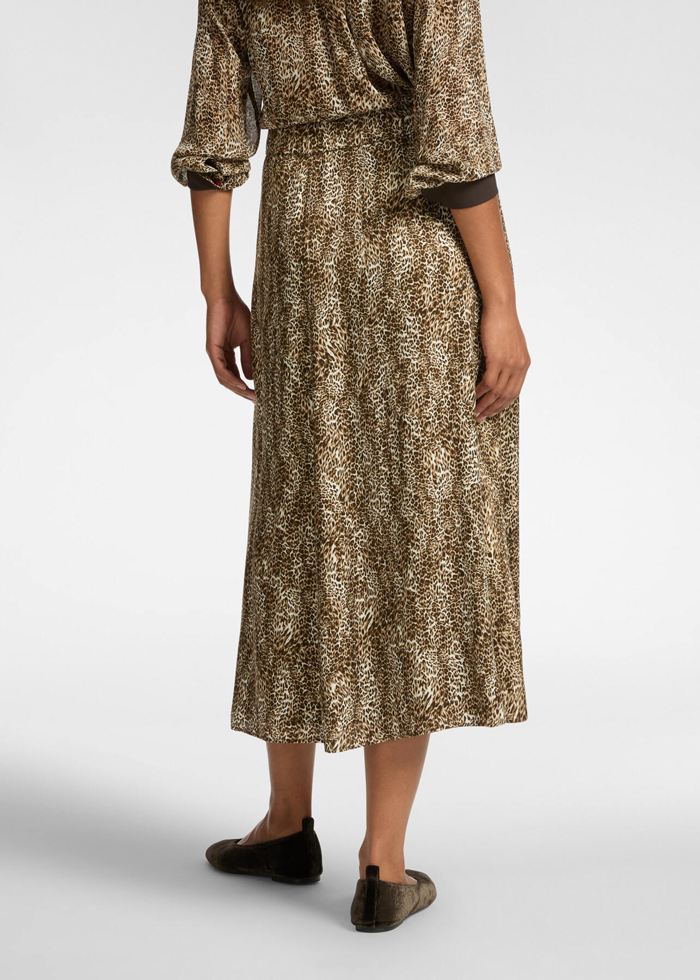 1042P100064N001_05I_high-res