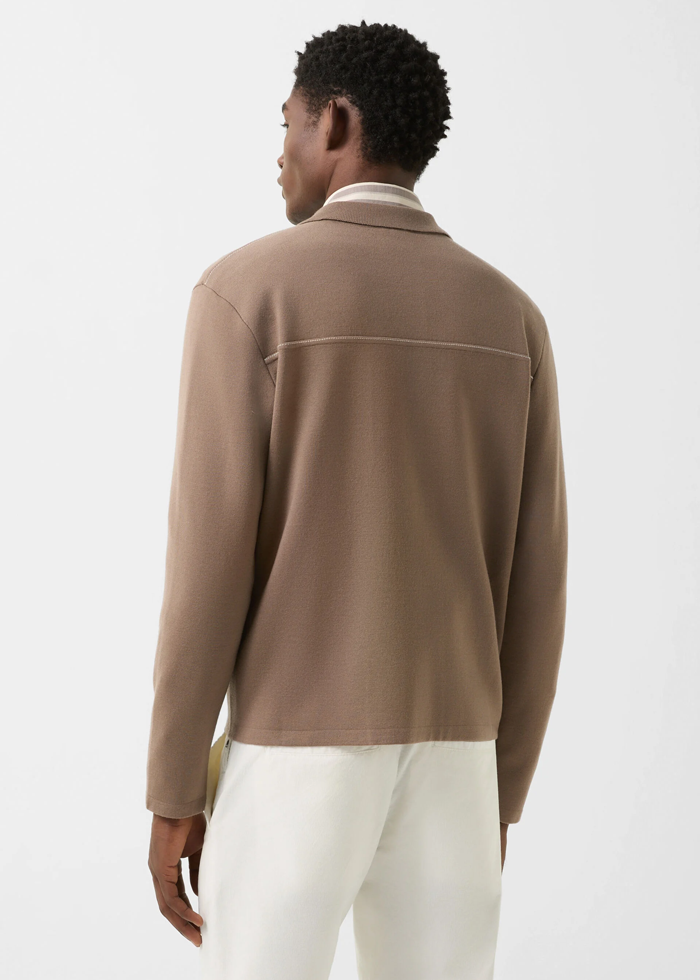 262-8831-1222-816_s01_life_backtop_01_b2c_1764319861